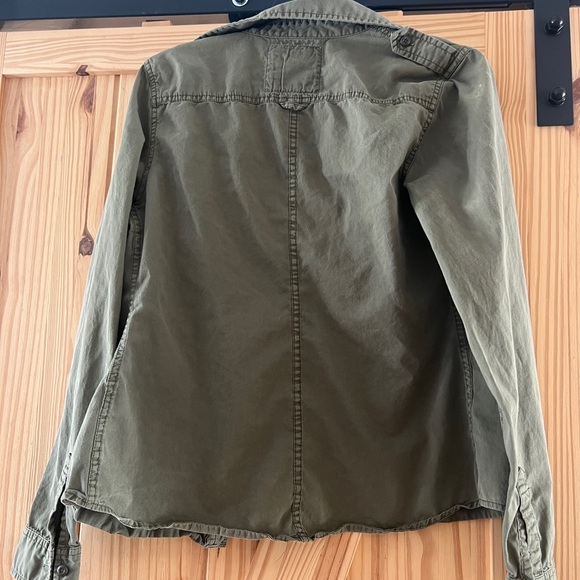 TNA Olive Green Button Up Top - Picture 3 of 3